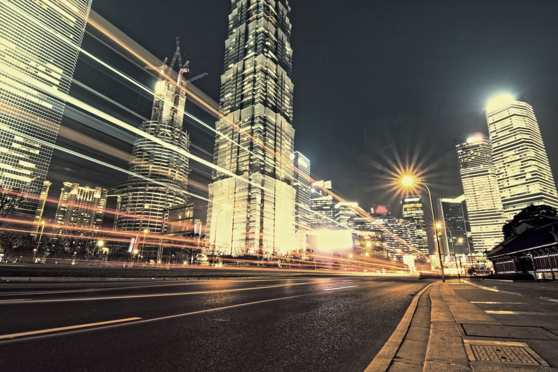  Utilizing  Investment Expertise about Luxembourg Feeder Funds for Family Offices, Institutional, and Private Investors