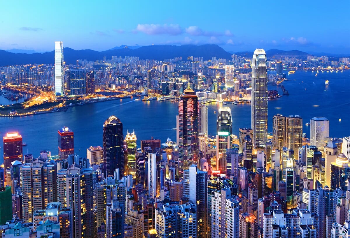 Delegation flies to APEC summit to boost Hong Kong