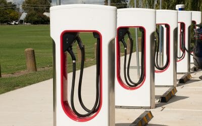 Tesla открывает свою зарядную сеть для всех электромобилей в США