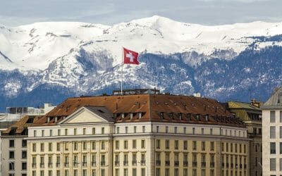 UBS získává Credit Suisse uprostřed bankovní krize