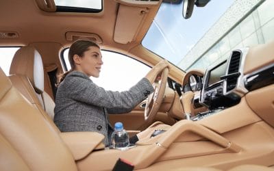 Porsche отвергает искусственное переключение передач в EV, подчеркивая превосходство электромоторов