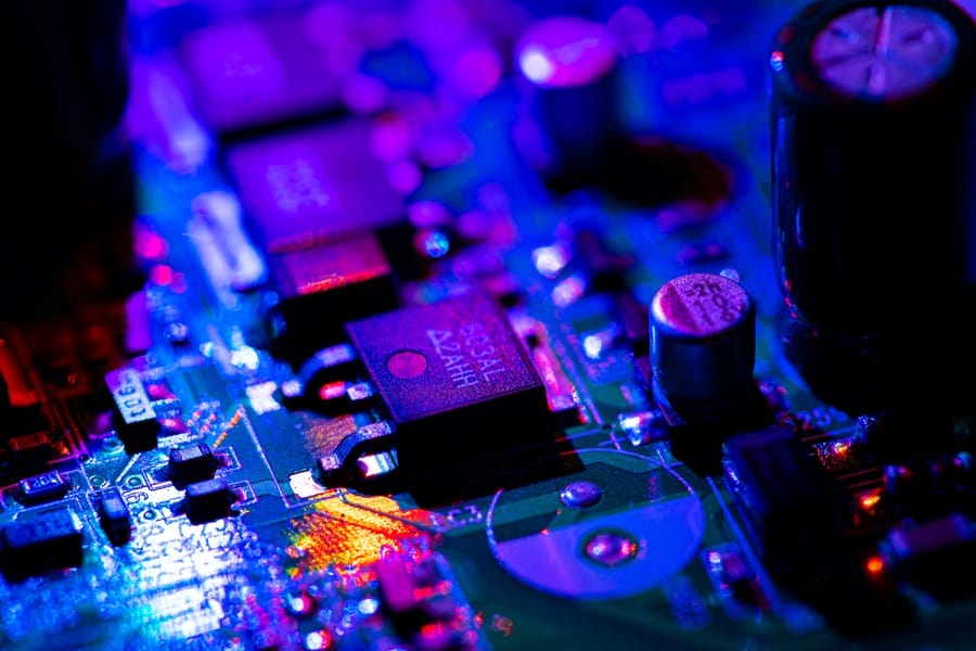 How Electronics and Semiconductors exporters to Europe use Luxembourg commercial companies to optimize their costs?