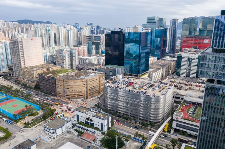 Hong Kong Stock Market Sees Worst Crash Since 1997 Crisis Amid Tariffs Panic